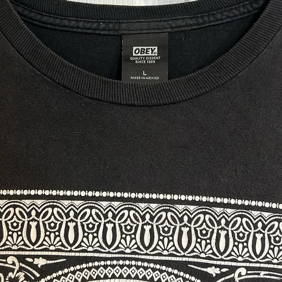 Obey t shirt - Picture 2 of 2